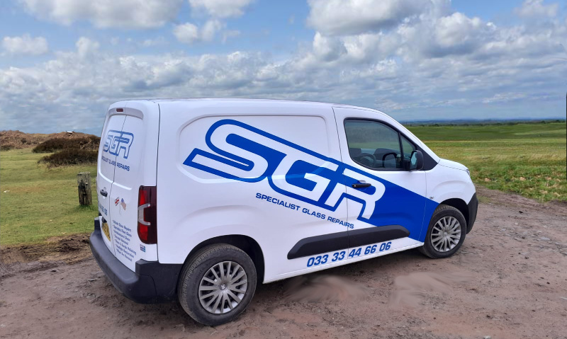 Windscreen repair in Grimsby and surrounding areas by the professional - SGR